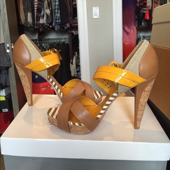 Charles David Shoes - SALE 🎉 Charles David Rollick Sandal