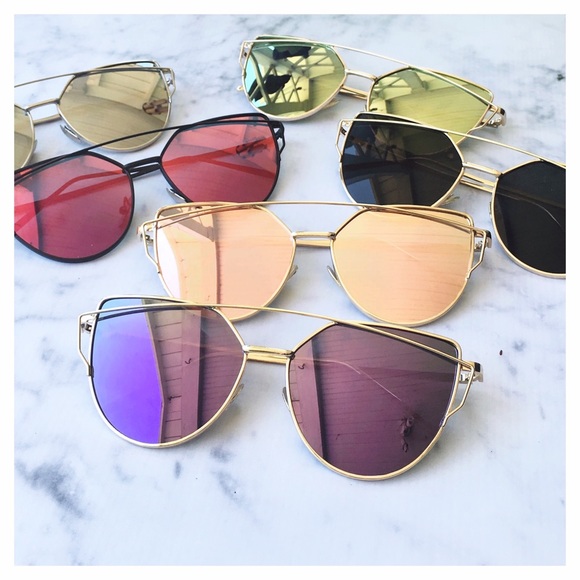 Rose Gold Mirrored Sunglasses - Picture 2 of 4