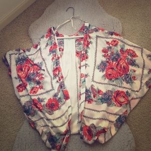adorable flower printed Kimono!