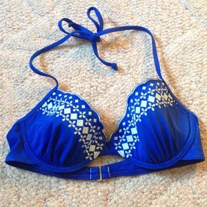 Gilly Hicks swim top