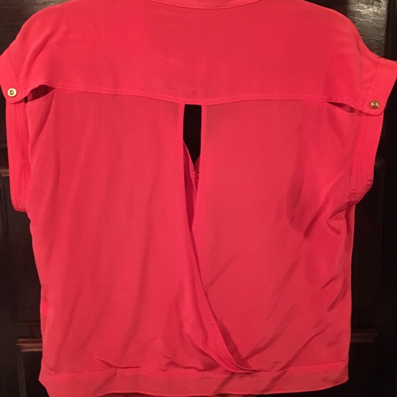 Bebe open slit back blouse - Picture 2 of 2