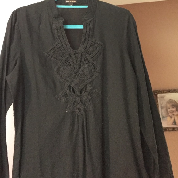 Black tunic top
