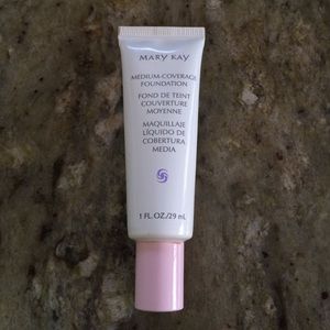 Mary Kay Medium-Coverage Foundation