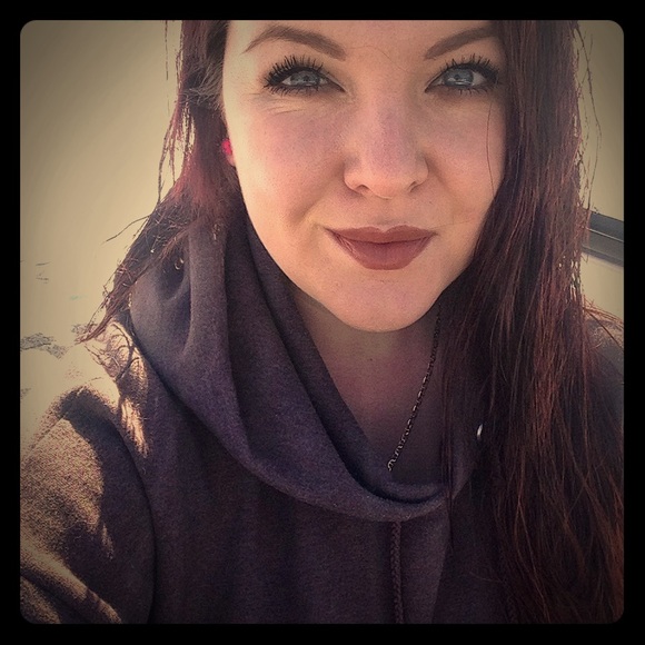 Meet your Posher, Eiren