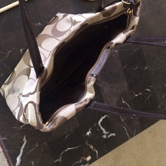 Coach - Picture 3 of 3