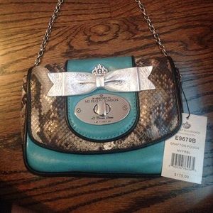 ONE DAY SALE Grafton over the shoulder purse