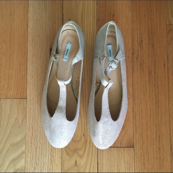 Urban Outfitters Kimchi Blue Ballet Flats