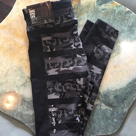 Nike Epic Lux Athletic Leggings - Picture 2 of 2
