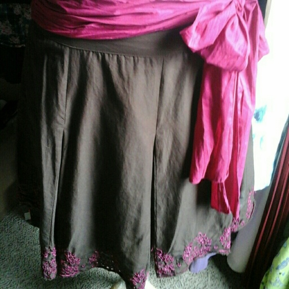 Beautiful  pleated lined skirt ,by Heart Soul