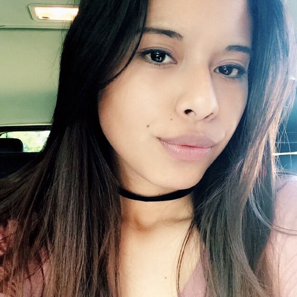 Meet your Posher, Florecita