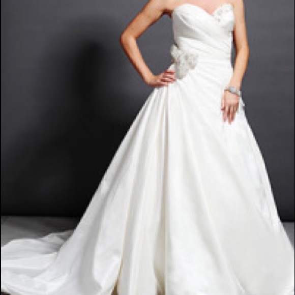 Wedding gown