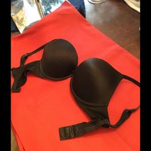 Victoria Secrets Demi Uplift Bra  34DD