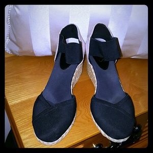 CUTE CHAPS WEDGE HEELS SIZE 8
