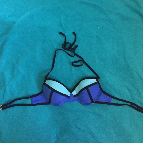 Triangl knockoff bikini top 👙