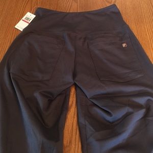 fila loose fit capri
