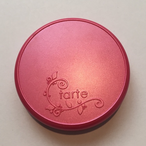 Tarte Amazonian clay blush in AMUSED