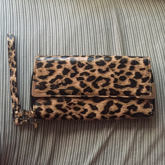 Leopard Print Wallet - Picture 1 of 2