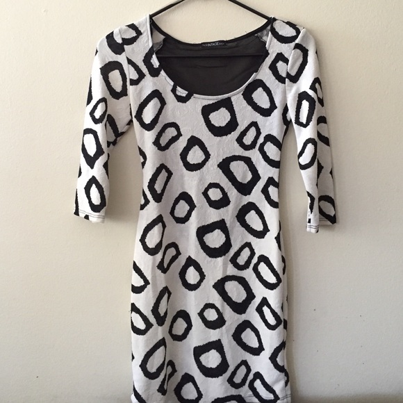 The vintageshop cream with black design mini dress