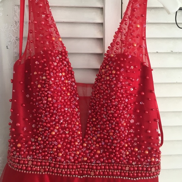 Red Dress - Picture 3 of 4