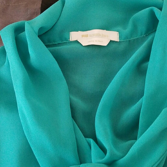 Italian atractive blouse - Picture 2 of 2