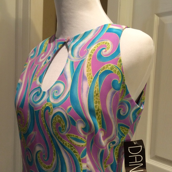 Pretty paisley sheath dress, never worn. - Picture 3 of 4