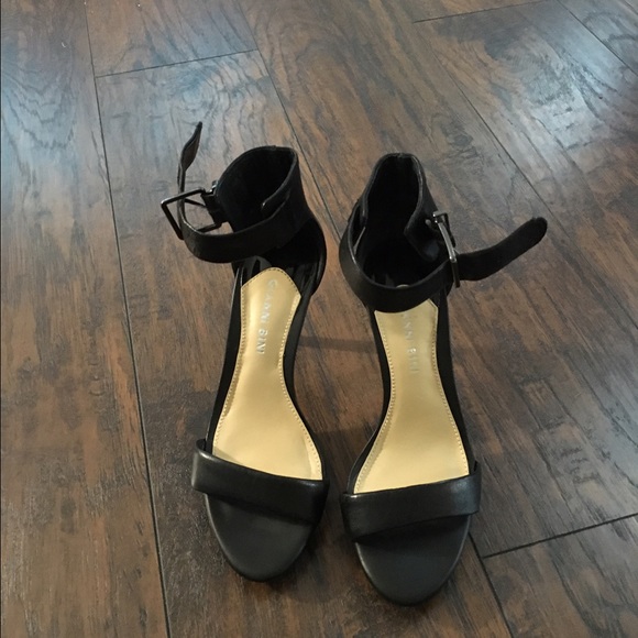 Gianni Bini size 7 perfect condition worn once.