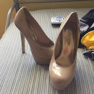 Cathy Jean Nude Pumps