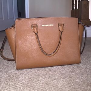 Michael Kors purse