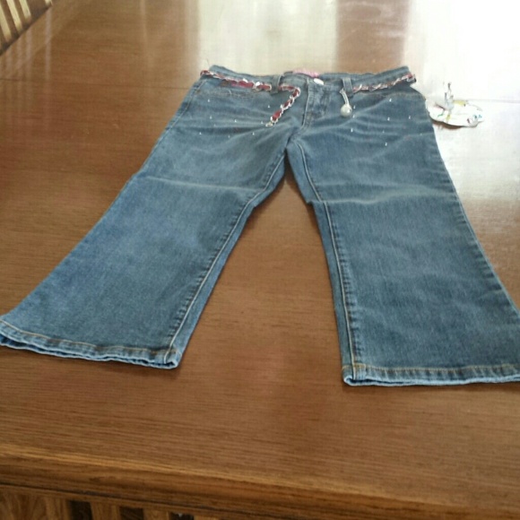 Girl's denim capris sz 10 and 14 - Picture 1 of 4