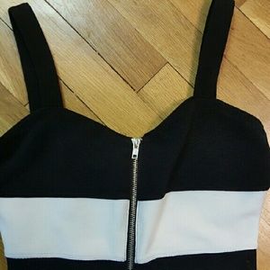 Black and white bodycon zippered dress