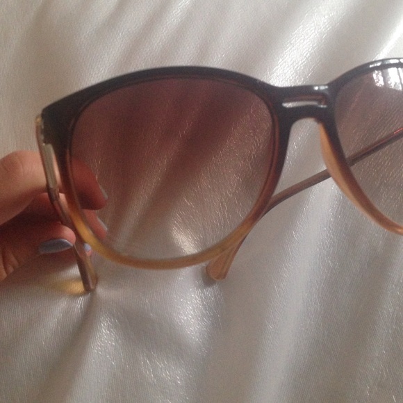 Sunglasses - Picture 3 of 3