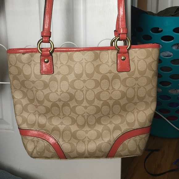 Coach tote - Picture 2 of 3