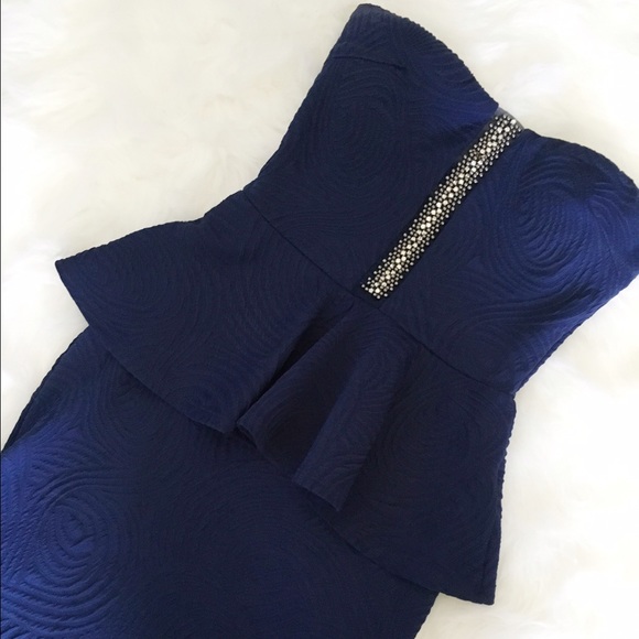 EUC 💋 Navy Peplum Dress