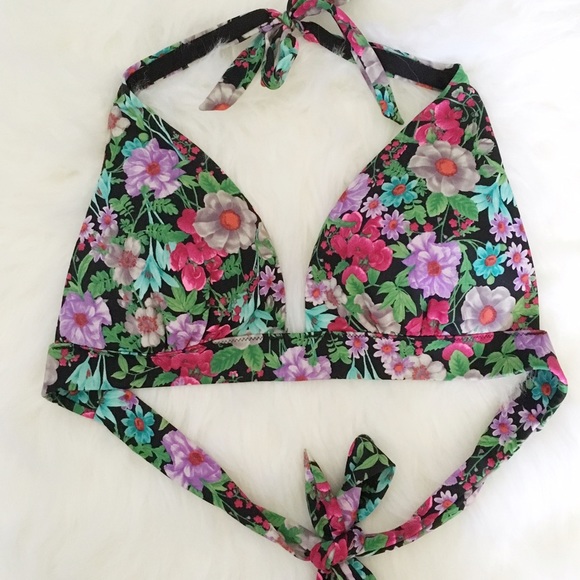Victoria's Secret Swim Top 👙