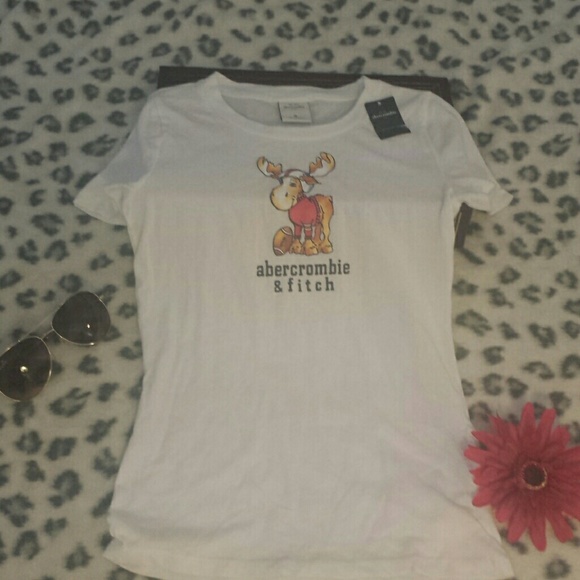 NWT football Abercrombie logo graphic short/sleeve