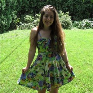 Jessica Simpson tropical mini dress.