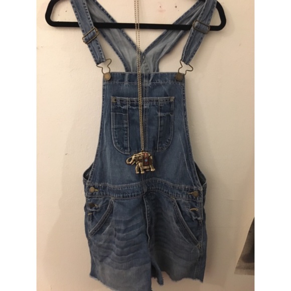 American Eagle Overall ✨