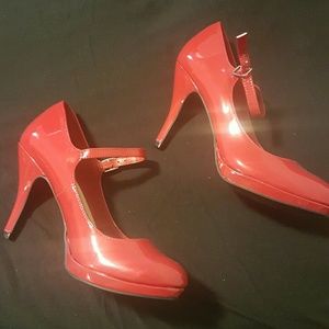 3 DAY SALE****Red high heels