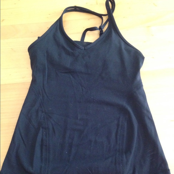 Lululemon black tank with built in bra