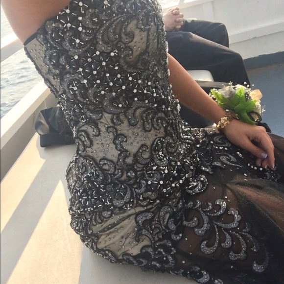 Jovani prom dress size 0 - Picture 2 of 8