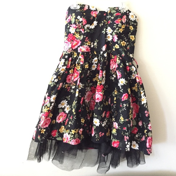 Flores print black puffy dress