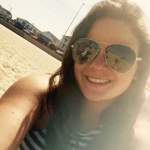 Meet your Posher, Julia