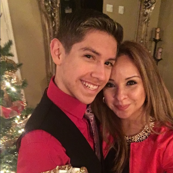 Meet your Posher, Mary - Picture 2 of 2