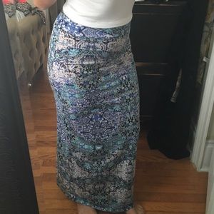 Detailed maxi skirt