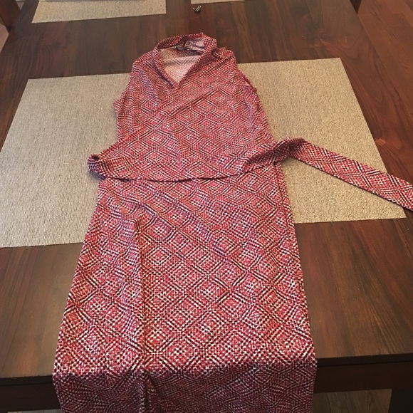 Wrap dress - Picture 1 of 3