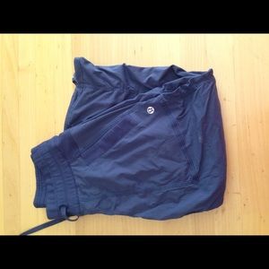 Lululemon dance studio crops