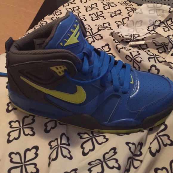 Nike Flight