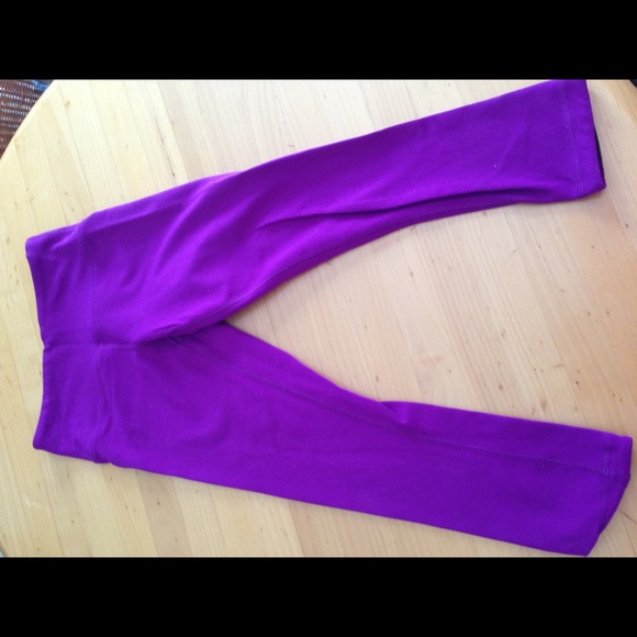 Lululemon wunder under reversible to black crops