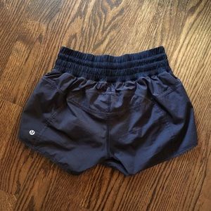 Lululemon tracker shorts