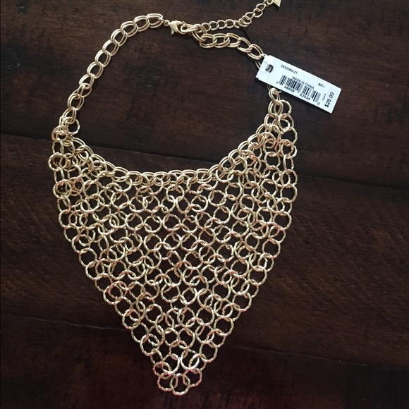 Stunning Guess gold link necklace- new with tags!